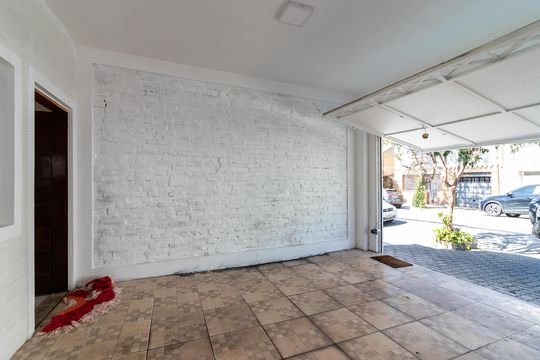 Garagem de casa à venda com 4 quartos, 210m² em Jardim São Paulo, São Paulo