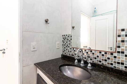 Banheiro da Suíte 1 de casa à venda com 4 quartos, 210m² em Jardim São Paulo, São Paulo