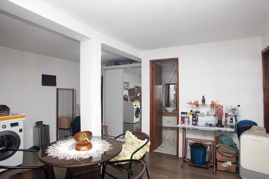 Edícula - Sala / Cozinha de casa à venda com 2 quartos, 98m² em Santana, Porto Alegre