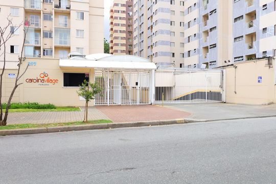 Fachada  de apartamento para alugar com 2 quartos, 52m² em Vila Santana, São Paulo