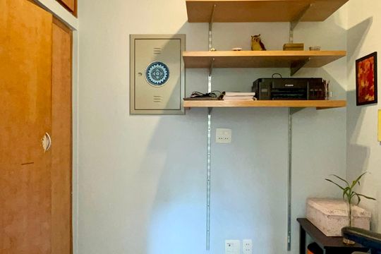 Quarto de Serviço de apartamento à venda com 4 quartos, 146m² em Jardim Paulista, São Paulo