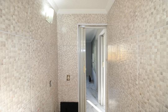 Banheiro de apartamento para alugar com 2 quartos, 48m² em Conjunto Habitacional Santa Etelvina Iii, São Paulo