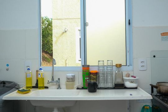 Cozinha de apartamento para alugar com 2 quartos, 48m² em Jardim Alvorada, Nova Iguaçu