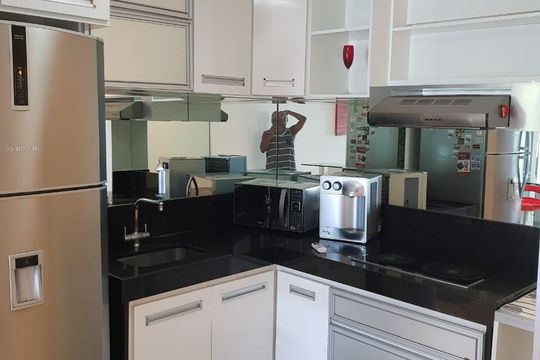 Cozinha de apartamento para alugar com 2 quartos, 84m² em Camboinhas, Niterói