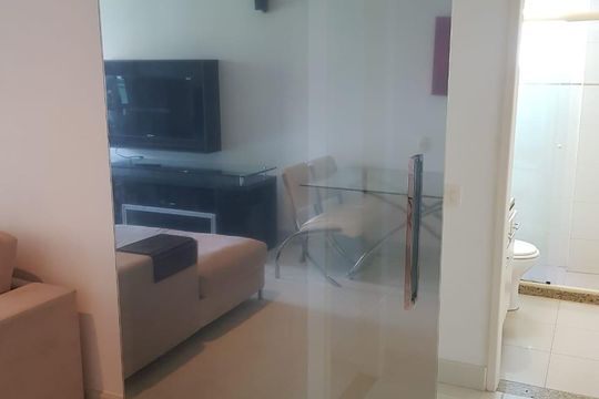 Sala de apartamento para alugar com 2 quartos, 84m² em Camboinhas, Niterói