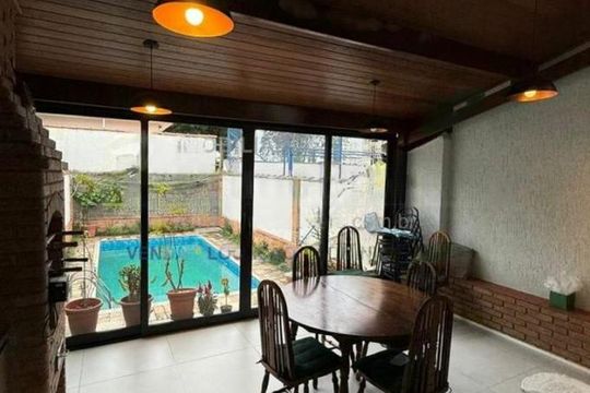 Casa à venda com 3 quartos, 200m² em Jabaquara, São Paulo