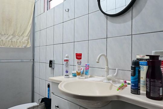 Banheiro da Casa 2 de casa à venda com 6 quartos, 346m² em Vila Sonia, São Paulo