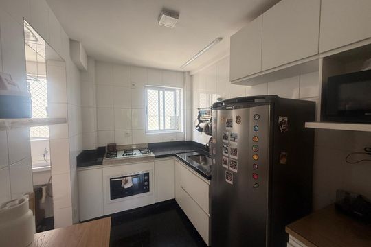 Cozinha de apartamento à venda com 3 quartos, 78m² em Santa Ines, Belo Horizonte