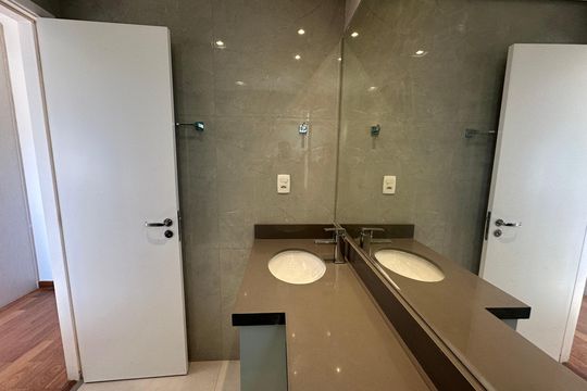 Banheiro da Suíte 2 de apartamento para alugar com 3 quartos, 144m² em Santana de Parnaíba, Santana de Parnaíba