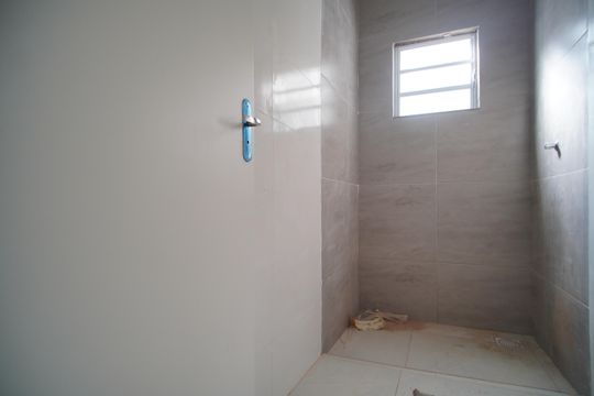 Banheiro de casa à venda com 2 quartos, 48m² em São Borja, São Leopoldo