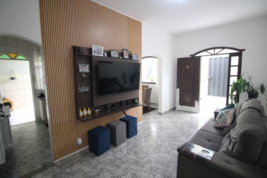 Casa à venda com 3 quartos, 110m² em Milionários, Belo Horizonte