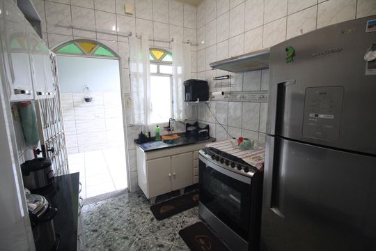 Cozinha de casa à venda com 3 quartos, 110m² em Milionários, Belo Horizonte