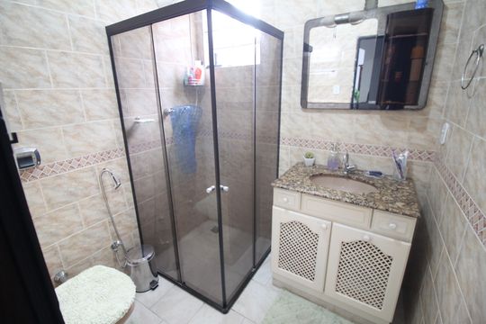 Banheiro de casa à venda com 3 quartos, 110m² em Milionários, Belo Horizonte