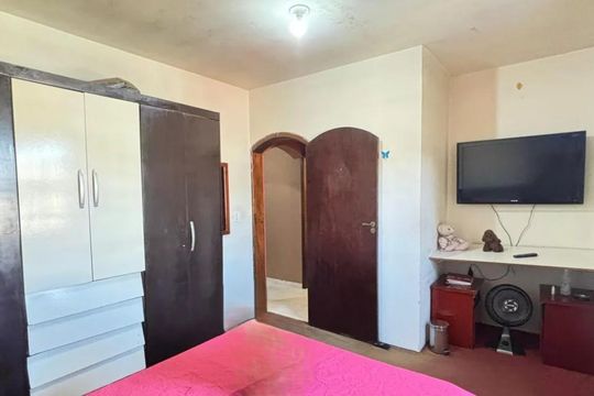 Quarto 2 de casa à venda com 3 quartos, 150m² em Vila Luzita, Santo André