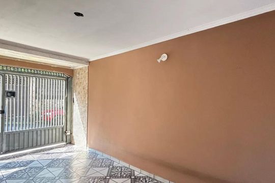 Garagem de casa à venda com 3 quartos, 150m² em Vila Luzita, Santo André
