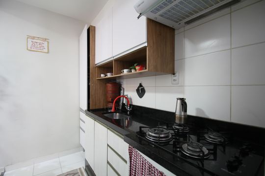Cozinha de apartamento à venda com 2 quartos, 54m² em Jardim Monte Alegre, Taboão da Serra