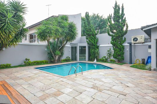 Quintal de casa para alugar com 3 quartos, 271m² em Interlagos, São Paulo