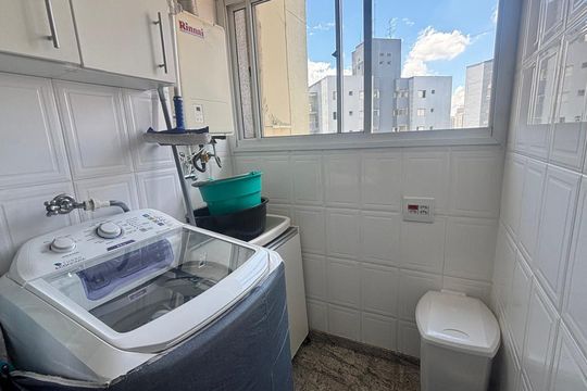 Área de serviço de apartamento à venda com 3 quartos, 120m² em Vila Mangalot, São Paulo