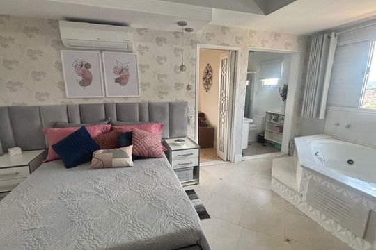 Quarto de apartamento à venda com 3 quartos, 120m² em Vila Mangalot, São Paulo