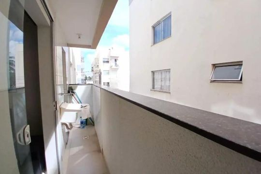 Área externa de apartamento para alugar com 2 quartos, 80m² em Santa Mônica, Uberlândia