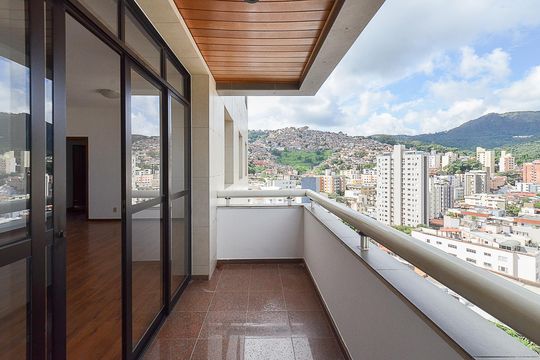 Varanda de apartamento para alugar com 4 quartos, 121m² em Serra, Belo Horizonte