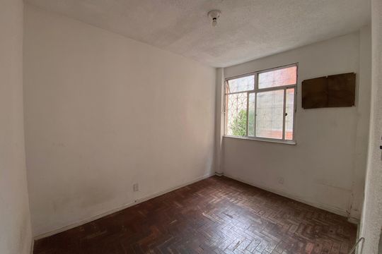 Apartamento para alugar com 2 quartos, 45m² em Tomás Coelho, Rio de Janeiro