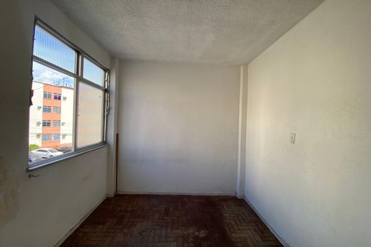 Apartamento para alugar com 2 quartos, 45m² em Tomás Coelho, Rio de Janeiro