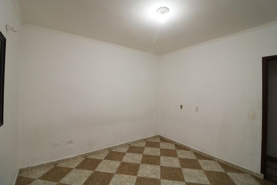 Casa à venda com 3 quartos, 277m² em Vila Santa Clara, São Paulo