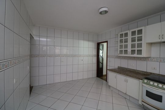 Casa à venda com 3 quartos, 277m² em Vila Santa Clara, São Paulo