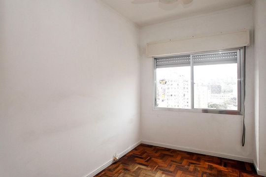 Quarto 1 de apartamento à venda com 3 quartos, 80m² em Centro Histórico, Porto Alegre
