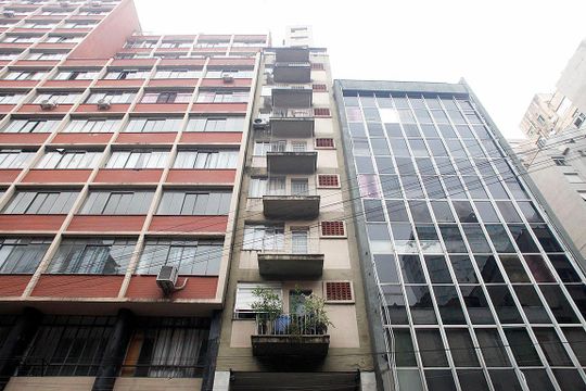 Fachada de apartamento à venda com 3 quartos, 80m² em Centro Histórico, Porto Alegre