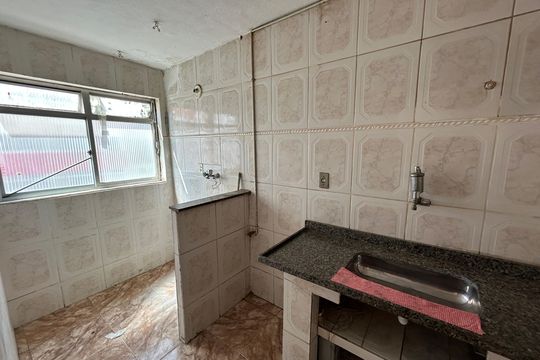 Cozinha de apartamento para alugar com 1 quarto, 35m² em Pavuna, Nilópolis
