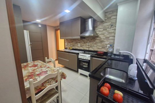 Cozinha de apartamento para alugar com 3 quartos, 98m² em Centro Histórico, Porto Alegre