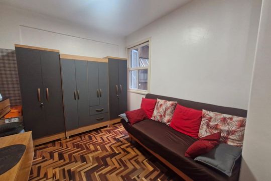 Quarto 1 de apartamento para alugar com 3 quartos, 98m² em Centro Histórico, Porto Alegre