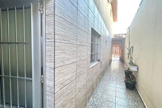Corredor de casa à venda com 3 quartos, 111m² em Jardim Bom Clima, Guarulhos
