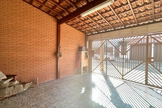 Garagem de casa à venda com 3 quartos, 111m² em Jardim Bom Clima, Guarulhos