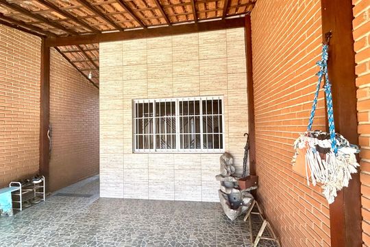 Garagem de casa à venda com 3 quartos, 111m² em Jardim Bom Clima, Guarulhos