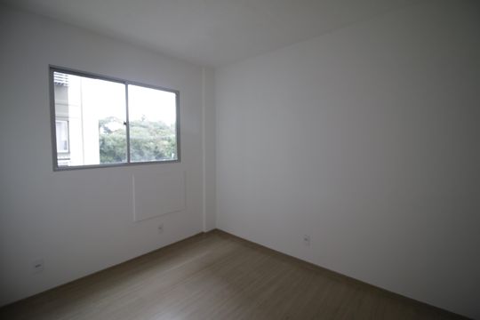 Quarto 1 de apartamento para alugar com 2 quartos, 47m² em Taquara, Rio de Janeiro