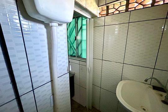 Banheiro de casa de condomínio para alugar com 1 quarto, 20m² em Parque Jurema, Guarulhos