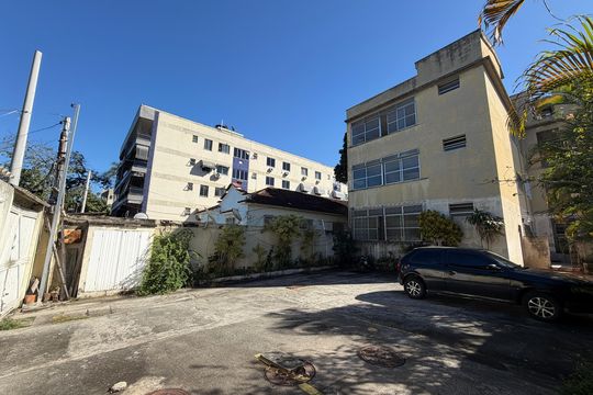 Apartamento para alugar com 3 quartos, 167m² em Tanque, Rio de Janeiro