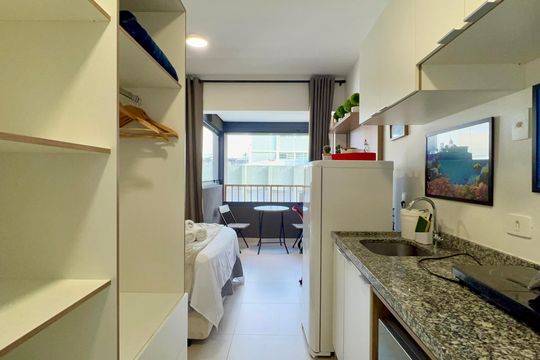 Cozinha de kitnet/studio à venda com 1 quarto, 21m² em Jardim Paulista, São Paulo