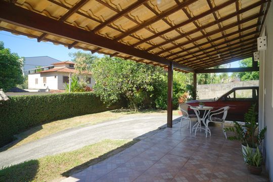 Varanda de casa à venda com 3 quartos, 100m² em Itaipu, Niterói