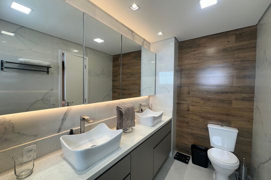 Banheiro da Suíte 2 de apartamento à venda com 2 quartos, 87m² em Tamboré, Barueri