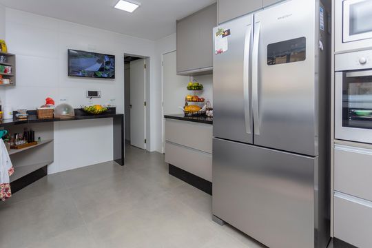 Cozinha de casa à venda com 3 quartos, 500m² em Interlagos, São Paulo