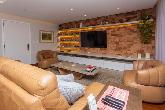 Sala de casa à venda com 3 quartos, 500m² em Interlagos, São Paulo