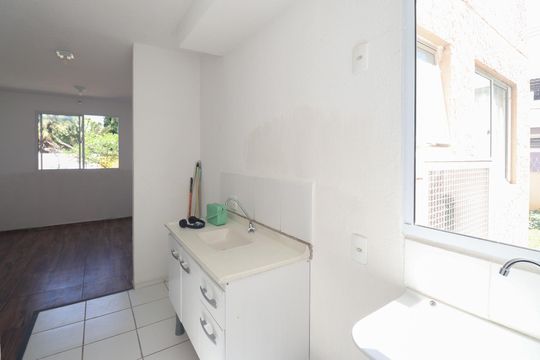 Cozinha / Área de Serviço de apartamento para alugar com 2 quartos, 38m² em Jardim Recanto Verde, São Paulo