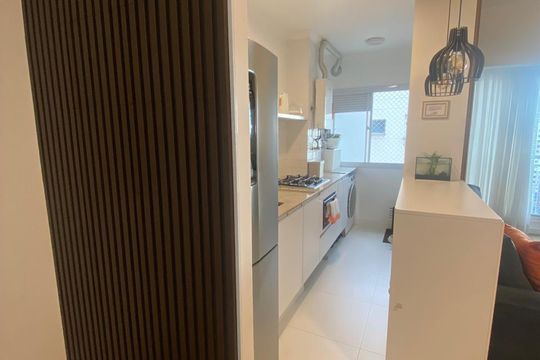 Cozinha de apartamento à venda com 2 quartos, 48m² em Padroeira, Osasco