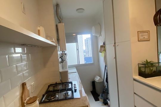 Cozinha de apartamento à venda com 2 quartos, 48m² em Padroeira, Osasco