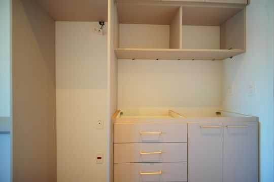 Cozinha de kitnet/studio à venda com 1 quarto, 25m² em Boa Vista, Porto Alegre