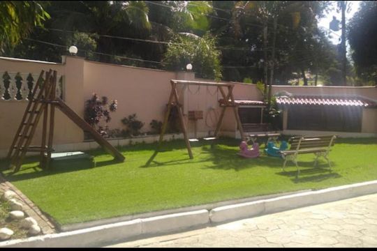 Casa à venda com 4 quartos, 105m² em Baldeador, Niterói